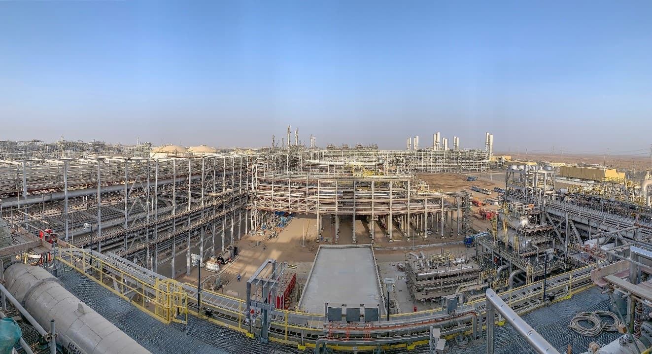 Blue hydrogen from crude oil gasification