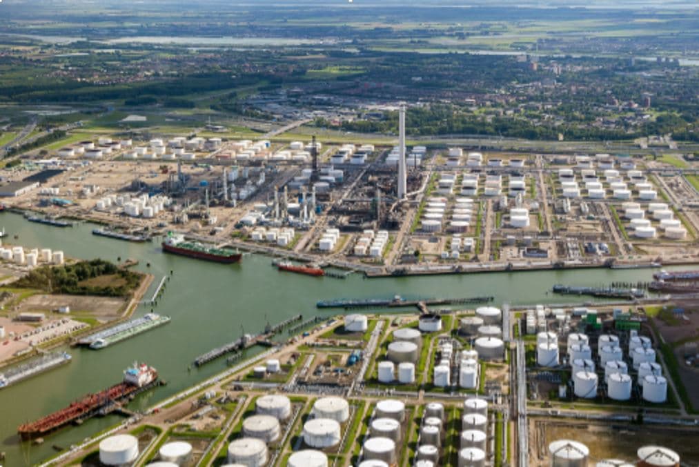 Refinery protection with gas detection