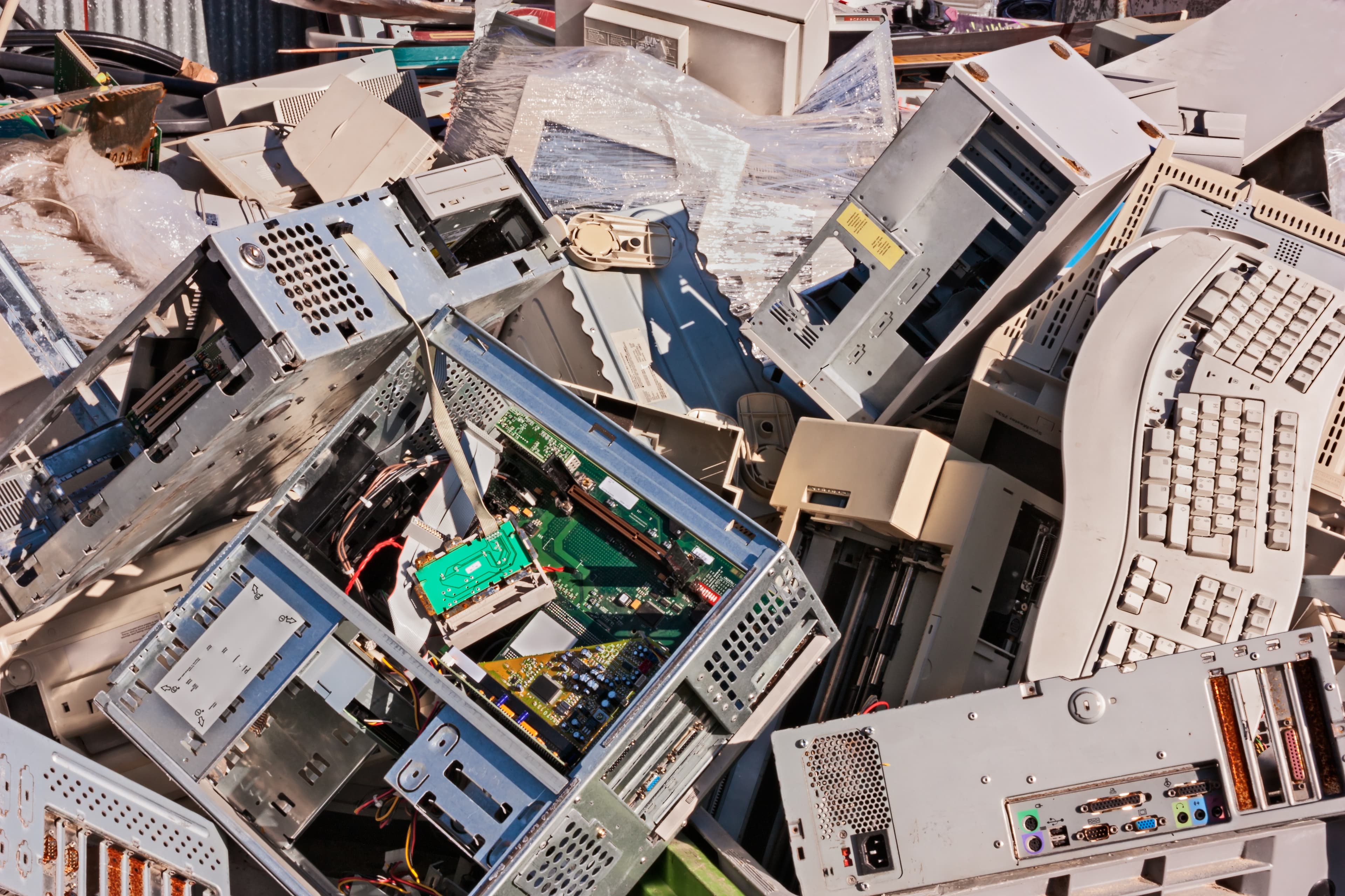 NexantECA -Electronic Afterlife: Opportunities in Global E-Waste Recycling 